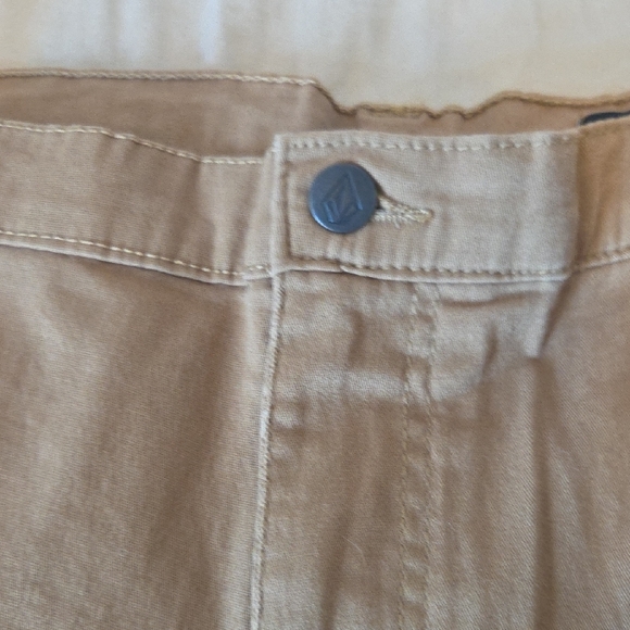 Volcom Men's Khaki Flat Front Shorts - Picture 5 of 5
